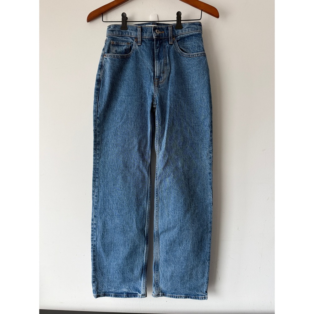 Abercrombie & Fitch The 90s Relaxed Jean High Rise Medium Wash 25 Short